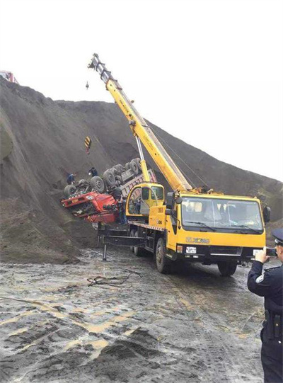 曹县上犹道路救援